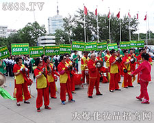 2015山西太原美博会上的“红配绿”